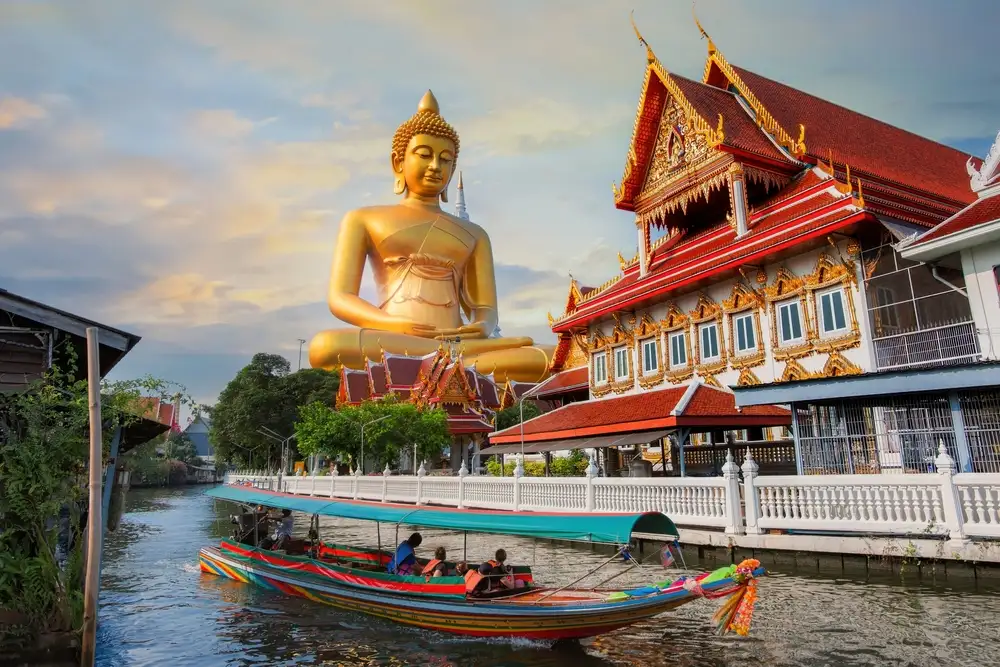Grand Palace dan kuil-kuil megah di Bangkok, Thailand